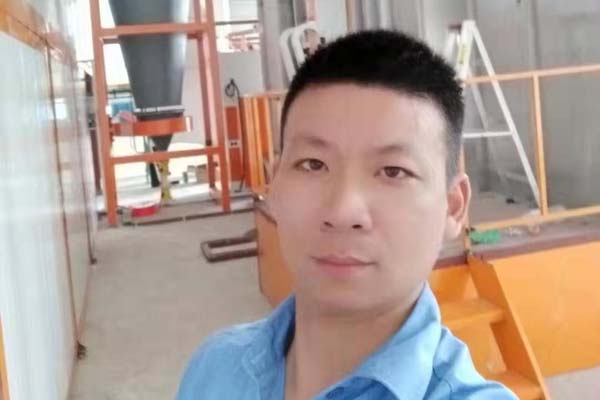 臨近元旦，噴塑設(shè)備安裝師傅匠心制造獲客戶肯定